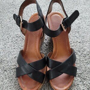 Pesaro Viola Cork Wedged Sandals in size 8